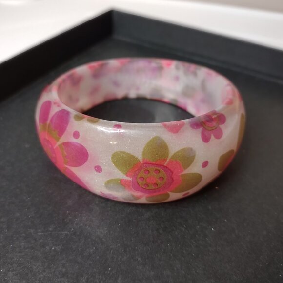 8 Inch Vintage Cute Pink Flower Bangle - Picture 6 of 11